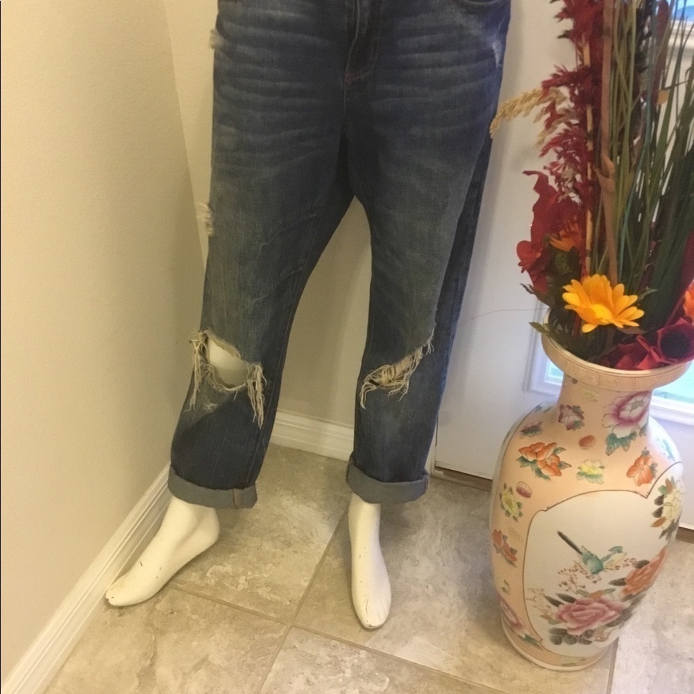 JOE FRESH DISTRESS BOYFRIEND JEANS